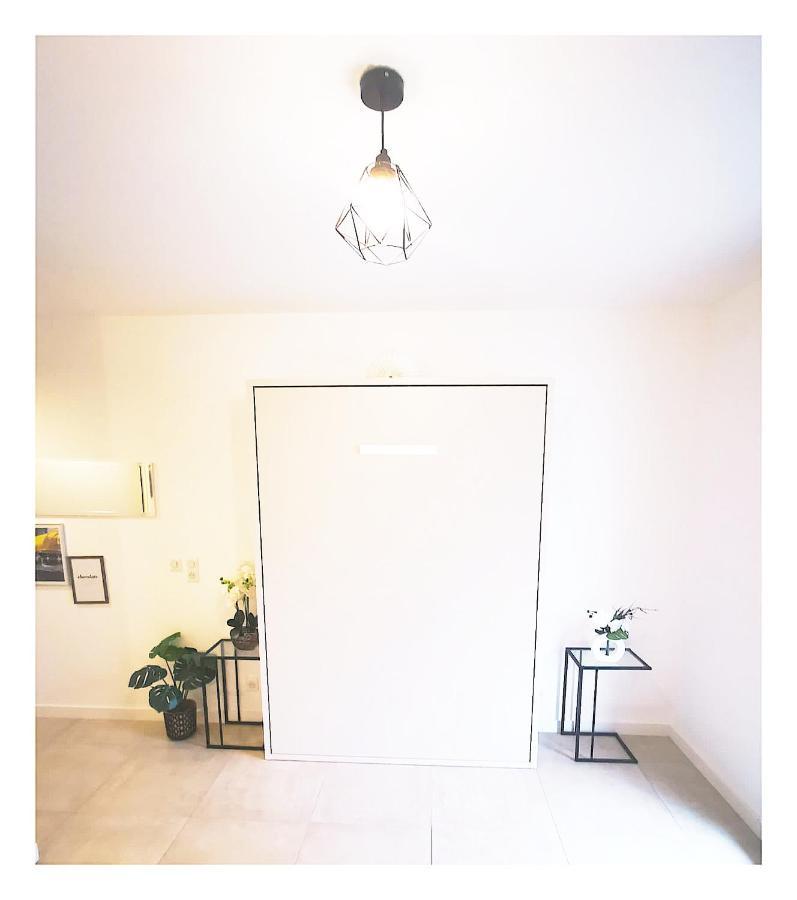 Studio Neuf Paris La Defense Metro 15 Rueil - Suresnes - Mont Valerien Екстериор снимка